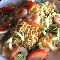 ลาบยโส จิ้มจุ่ม คอหมูย่าง ส้มตำ San two