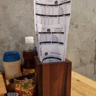 บรรยากาศ กะเพราล้มยักษ์  ก๋วยเตี๋ยวต้มยำ (ราชเทวี)