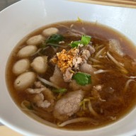 โกเกี๋ยง เกาเหลาเนื้อตุ๋น หมูตุ๋น ริมคลองสามชัย