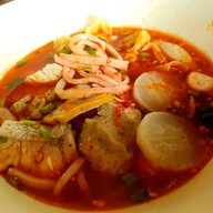 เมนูของร้าน ก๋วยเตี๋ยวปลาอัมพวา