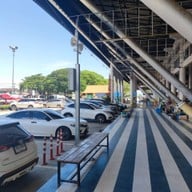 ตลาดบ้านเพ