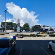 ตลาดบ้านเพ