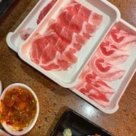 Shimi Shabu (ชิมิ ชาบู) -