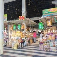 ตลาดบ้านเพ