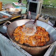 ร้านทอดมันมหาเฮง (ตลาดหน้าองค์การโทรศัพท์)