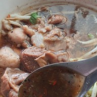 เมนูของร้าน ก๋วยเตี๋ยวหมูตุ๋นนายเป็ด