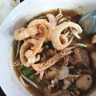 เมนูของร้าน ก๋วยเตี๋ยวหมูตุ๋นนายเป็ด