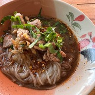 เมนูของร้าน ก๋วยเตี๋ยวเรือเสนาตอง111