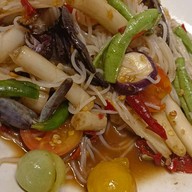 เมนูของร้าน ร้านยำแม่ดาราและอาหารตามสั่ง
