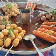 ลูกชิ้น ใจแอ้น ปลาระเบิด(ข้างเซเว่นตรงข้ามสวนนก)