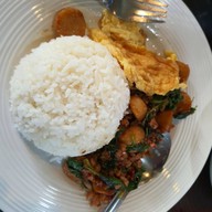 เมนูของร้าน ร้านก๋วยเตี๋ยวสวนมีเส้น