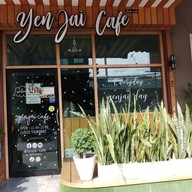หน้าร้าน Yenjai Cafe หัวหิน ถนนแนบเคหาสน์
