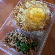 ตามสั่ง หมูกรอบน้ำจิ้มซีฟู้ด