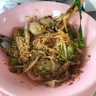 ก๋วยเตี๋ยวลูกชิ้นปลานายใบ้พระราม5 เชิงสะพานพระราม5ฝั่งนนท์