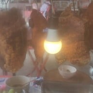 Okข้าวหมูแดง หมูกรอบ ตลาดแฟต กทม90