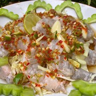 ข้าวไข่เจียวเครื่องแซ่บ&กะเพรา