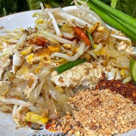 ข้าวไข่เจียวเครื่องแซ่บ&กะเพรา