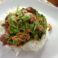 เมนูของร้าน เพลินพุง8ริ้ว ก๋วยเตี๋ยวเนื้อตุ๋น หมูตุ๋น-ไก่ตุ๋น อาหารตามสั่ง เจ้าเดียวในแปดริ้ว เจ้าเดียว ในแปดริ้ว