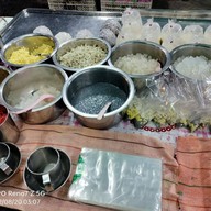 ปาท่องโก๋โบราณ-น้ำเต้าหู้ตลาดเจ้าพรหม