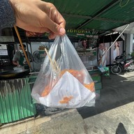 ต้น กล้วยทอด จอดรถยาก