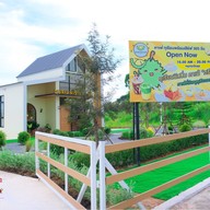 Durianism Cafe คาเฟ่ทุเรียน ศรีราชา