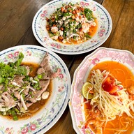 ไก่ทอดเจ๊กี โปโล นวมินทร์