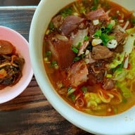 เมนูของร้าน บะหมี่เจ๊หัว สาขาฝาง