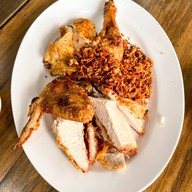 เมนูของร้าน ไก่ทอดเจ๊กี โปโล นวมินทร์