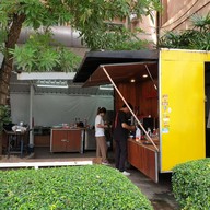 บรรยากาศ Trailer Coffee Suriwong Book Center