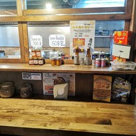 บรรยากาศ Chicken Over Rice ทองหล่อ