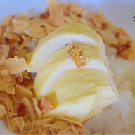 Durianism Cafe คาเฟ่ทุเรียน ศรีราชา