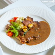 เมนูของร้าน เชรี่ เพสทรี ถนนโชตนา