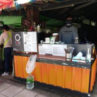 หน้าร้าน Café On Tour ราษฎร์บูรณะ