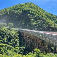 สะพานห้วยตอง