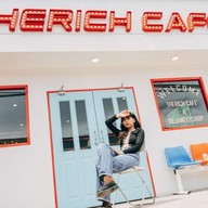 หน้าร้าน The Rich Cafe