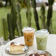 Hello coffee & bakery