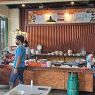 นายป้อมซุปเปอร์เล้ง บ้านฉาง