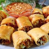 ร้านยำยำรสเด็ดเจ้าเก่า สีลมซอย 10