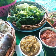 ร้านไผ่ลาบเป็ด