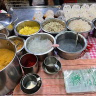 ปาท่องโก๋โบราณ-น้ำเต้าหู้ตลาดเจ้าพรหม