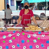 ส้มตำร้านยาย(หน้าวัดโบสถ์)