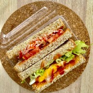 เมนูของร้าน WAKE ME UP sandwiches by brunchietummies.bkk