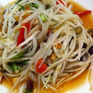 อาหารป่า กระเพราหมูกรอบ ผัดเผ็ดปลาไหล ครัวสายสมรอาหารป่า สาขา 2