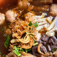 ก๋วยจั๊บนอกเมือง