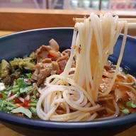 เมนูของร้าน 元铭缘牛肉米粉 Samyan Mitrtown