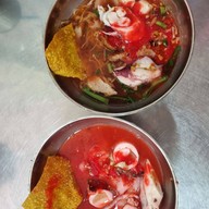 ก๋วยเตี๋ยวหมึกไข่ ซอยหลังวัดต้นสน