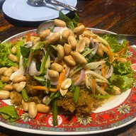 เอกโภชนา หัวปลาหม้อไฟ