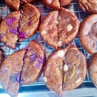 Wai Yao (ว่ายเย่า) ขนมบ้าบิ่นมะพร้าวอ่อน คลอง 4 ลำลูกกา