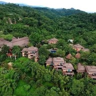 คาทิลิยาเมาท์เทนรีสอร์ทแอนด์สปา