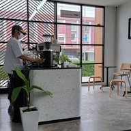 BADLY COFFEE สะพานเจษฎาบดินทร์
